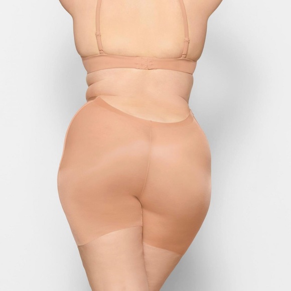 SKIMS Intimates & Sleepwear Skims Barely There Low Back Short In